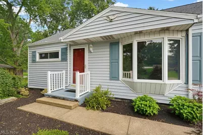 6069 Peach Street NE, Louisville, OH 44641 - Photo 5