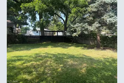 935 Carnegie Avenue, Akron, OH 44314 - Photo 23
