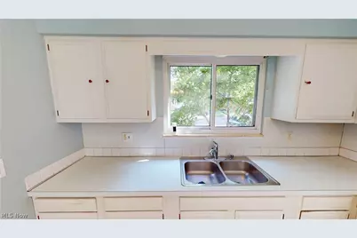 935 Carnegie Avenue, Akron, OH 44314 - Photo 11