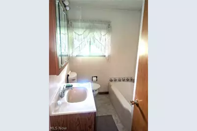 5779 Greer Road SE, Uhrichsville, OH 44683 - Photo 9