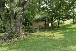 68895 Lloydsville Bannock Rd, Belmont, OH 43718 - Photo 7