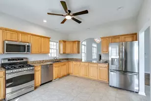 38087 Burrard Ln, Willoughby, OH 44094 - Photo 11
