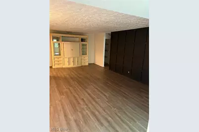 520 Meredith Lane #207, Cuyahoga Falls, OH 44223 - Photo 9