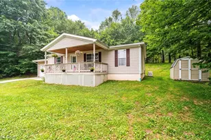 3306 Sycamore Dr, New Waterford, OH 44445 - Photo 3
