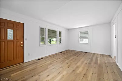 2905 Riverview Lane, Lorain, OH 44055 - Photo 3