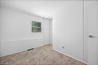 2905 Riverview Lane, Lorain, OH 44055 - Photo 27