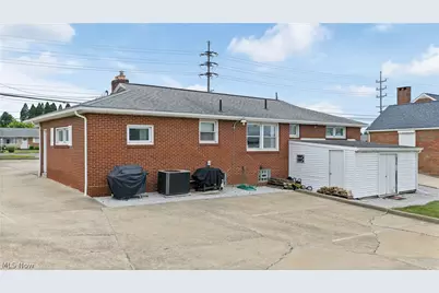 Middlebranch Avenue NE, Canton, OH 44721 - Photo 9