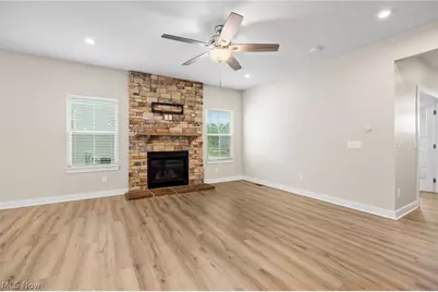 3945 Old Hickory Avenue NW, Canton, OH 44718 - Photo 9