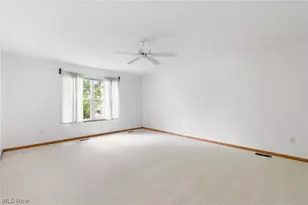 2823 Stratford Cir, Green, OH 44312 - Photo 13