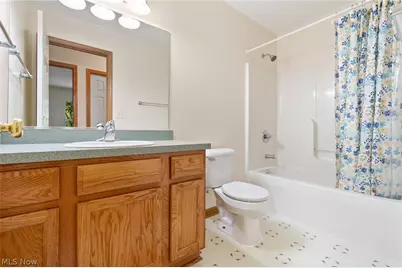 2823 Stratford Circle, Green, OH 44312 - Photo 19