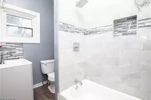 2391 27th St SW, Akron, OH 44314 - Photo 9