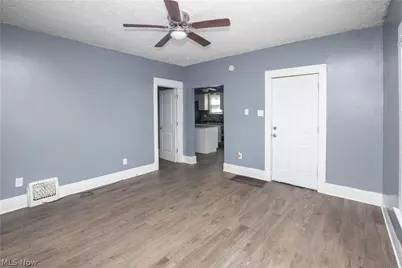 2391 27th Street SW, Akron, OH 44314 - Photo 5
