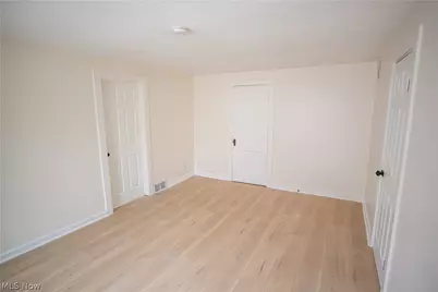 9105 Bancroft Avenue, Loveland, OH 44105 - Photo 13