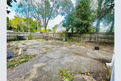3177 Elyria Avenue, Lorain, OH 44055 - Photo 17