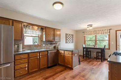 835 Johnny K Boulevard, Hubbard, OH 44425 - Photo 3