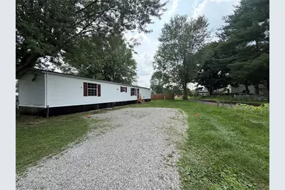40 N Canal Street, Frazeysburg, OH 43822 - Photo 3