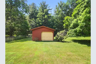 12890 Edison Street NE, Alliance, OH 44601 - Photo 45