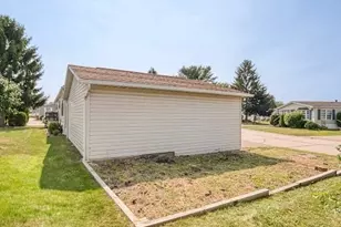 356 Golfway Dr, Painesville, OH 44077 - Photo 25
