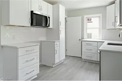 734 Pasadena Avenue, Youngstown, OH 44502 - Photo 9
