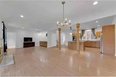 416 Castle Pines Drive, Akron, OH 44333 - Photo 17