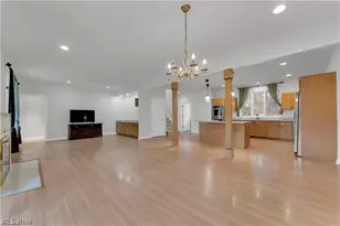 416 Castle Pines Dr, Akron, OH 44333 - Photo 17