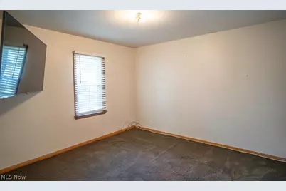 1853 Evergreen Avenue, Akron, OH 44301 - Photo 13