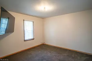 1853 Evergreen Ave, Akron, OH 44301 - Photo 13