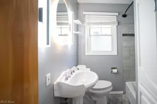 1853 Evergreen Ave, Akron, OH 44301 - Photo 15