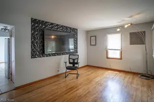1853 Evergreen Ave, Akron, OH 44301 - Photo 3