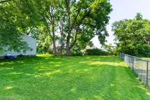 71 Elm St, Struthers, OH 44471 - Photo 7