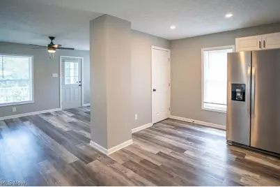 2250 4th Street SW, Akron, OH 44314 - Photo 5