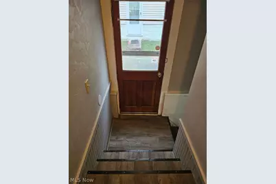1098 Big Falls Avenue, Akron, OH 44310 - Photo 13