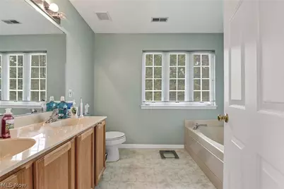 34900 Clear Creek Drive, North Ridgeville, OH 44039 - Photo 33