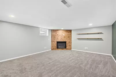 2040 Carlile Drive, Uniontown, OH 44685 - Photo 33