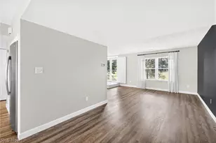 2040 Carlile Dr, Uniontown, OH 44685 - Photo 17