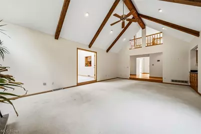 2898 Oakwood Drive, Willoughby Hills, OH 44094 - Photo 7