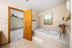 2898 Oakwood Dr, Willoughby Hills, OH 44094 - Photo 21