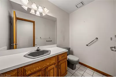 2898 Oakwood Drive, Willoughby Hills, OH 44094 - Photo 17