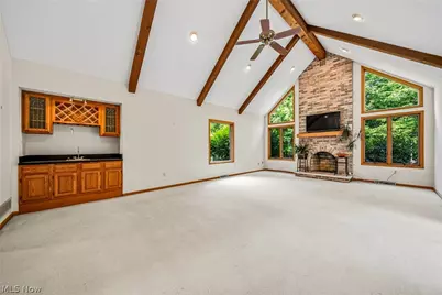 2898 Oakwood Drive, Willoughby Hills, OH 44094 - Photo 5