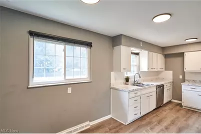 1500 Marlowe Avenue, Akron, OH 44313 - Photo 5
