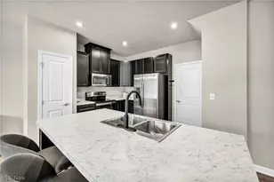 7230 Hillsview Dr, Concord Twp, OH 44077 - Photo 5