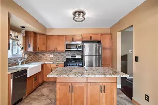 4402 Valleyside Rd, Loveland, OH 44135 - Photo 7