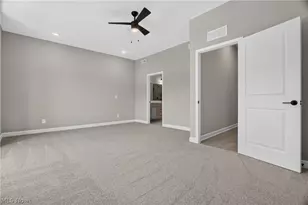 469 Harbor Ln, Lorain, OH 44052 - Photo 29