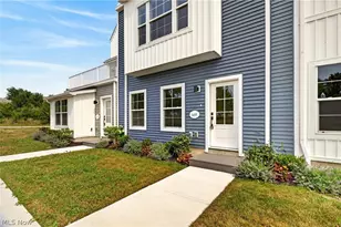 469 Harbor Ln, Lorain, OH 44052 - Photo 7