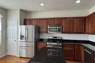 393 Caleb Dr, Akron, OH 44321 - Photo 5