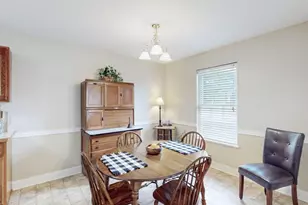 142 Carly Ct, Hartville, OH 44632 - Photo 7