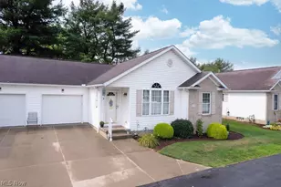 142 Carly Ct, Hartville, OH 44632 - Photo 3