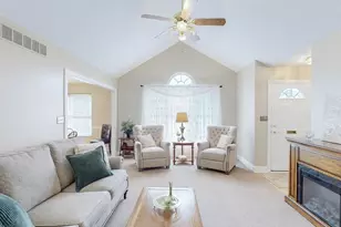 142 Carly Ct, Hartville, OH 44632 - Photo 5