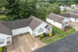 142 Carly Ct, Hartville, OH 44632 - Photo 29