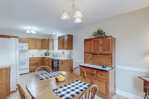 142 Carly Ct, Hartville, OH 44632 - Photo 9